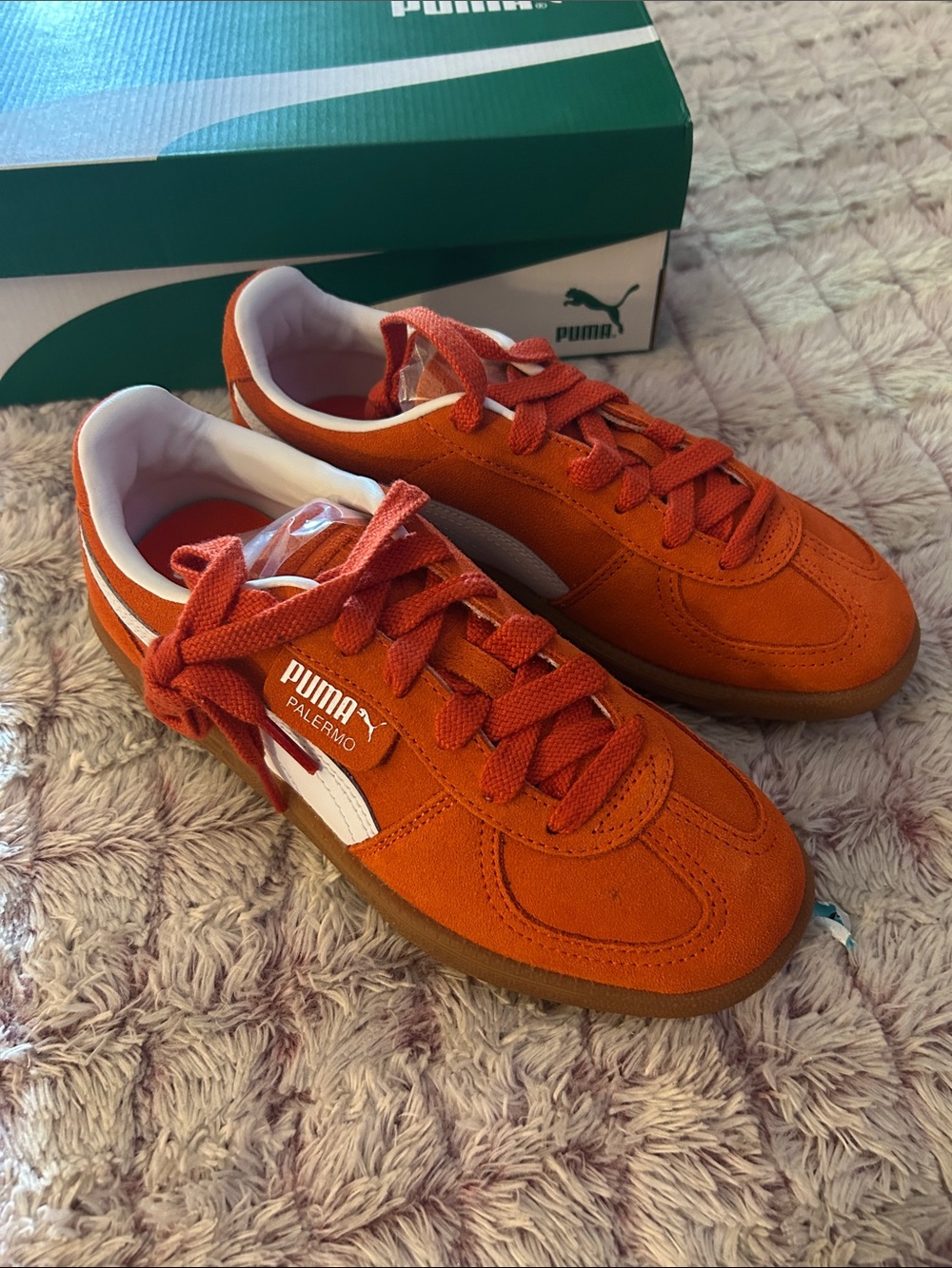 Puma Palermo kids Orange Suede Sneakers size 4.5 new